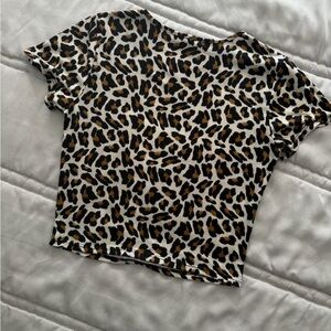 Gaze Leopard Print Short Sleeve Top
